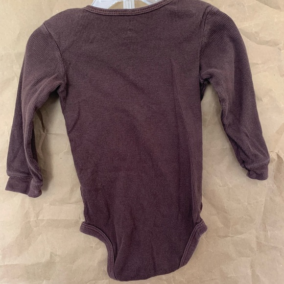 Brown baby onesie - Picture 2 of 3
